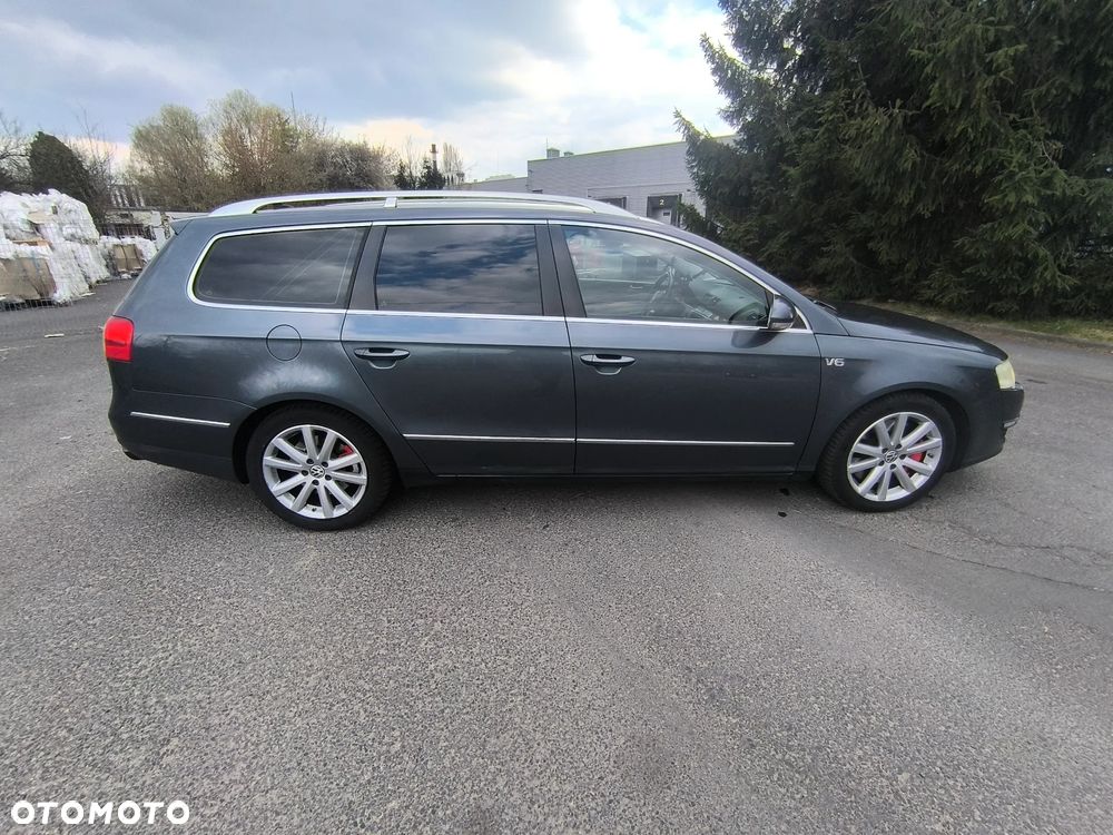 Volkswagen Passat Variant 3.2 V6 FSI 4Motion DSG Highline - 2