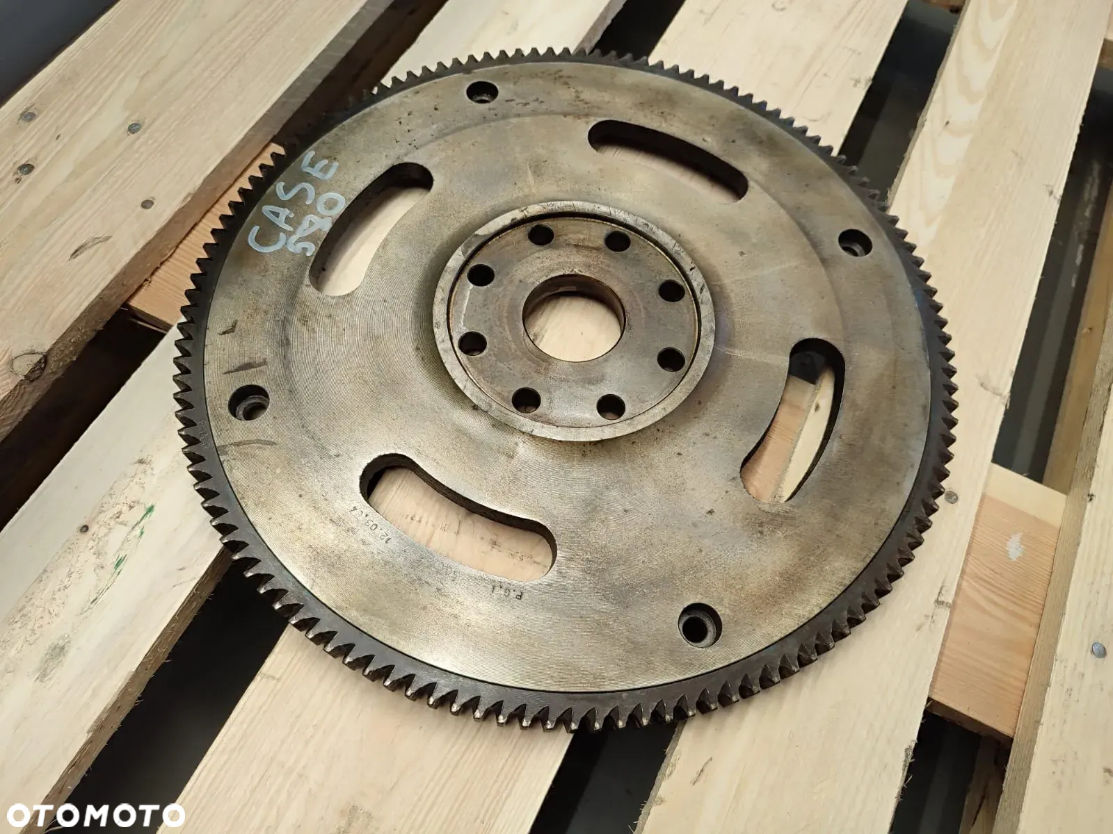 Koło zamachowe 504057737 Iveco F4GE CASE 580 - 7