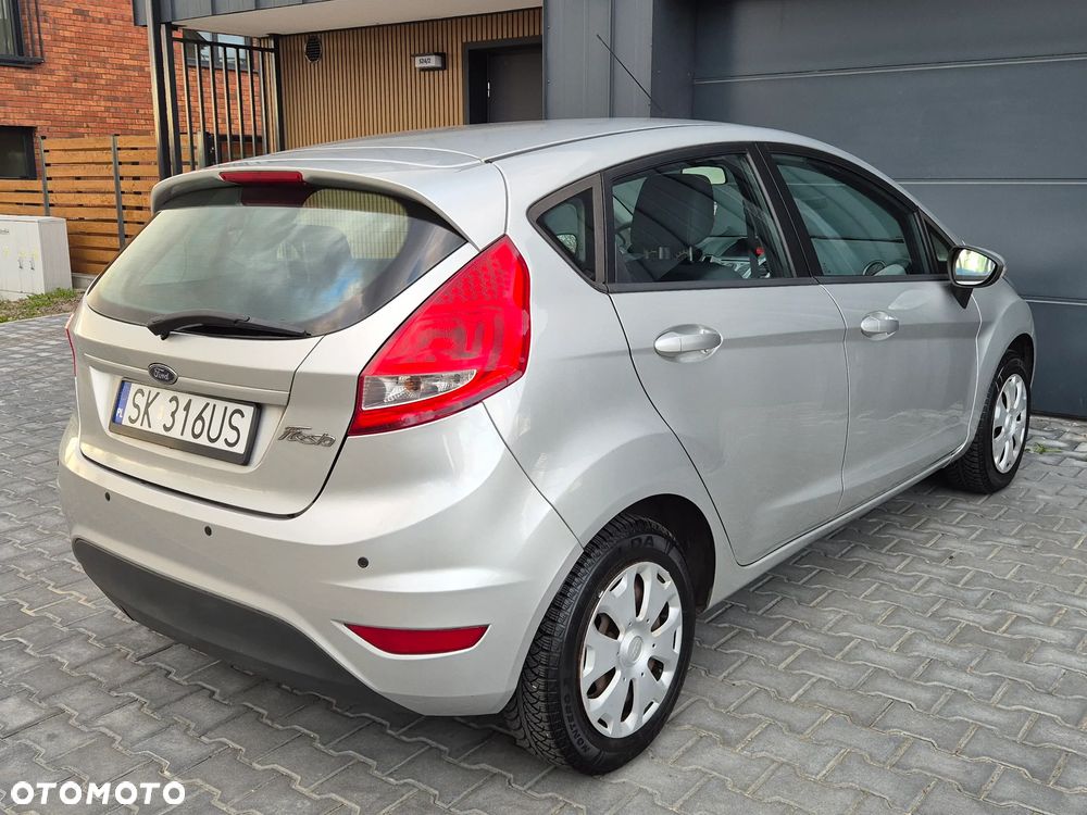 Ford Fiesta 1.25 Silver X - 28