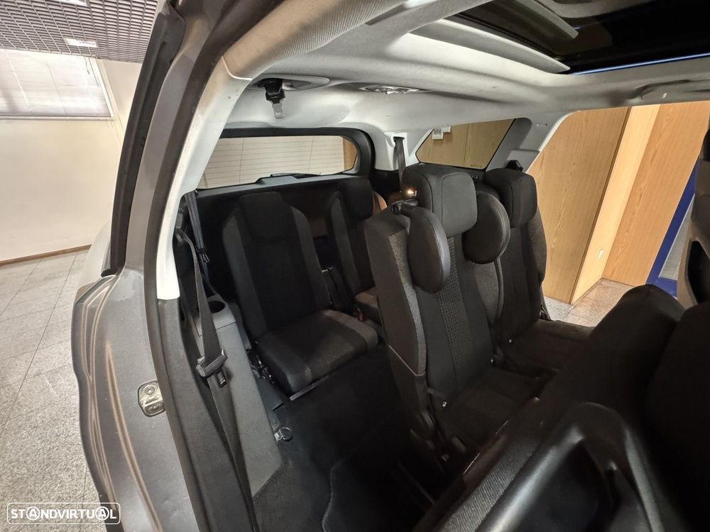 Peugeot 5008 1.5 BlueHDi Allure Pack EAT8 - 39