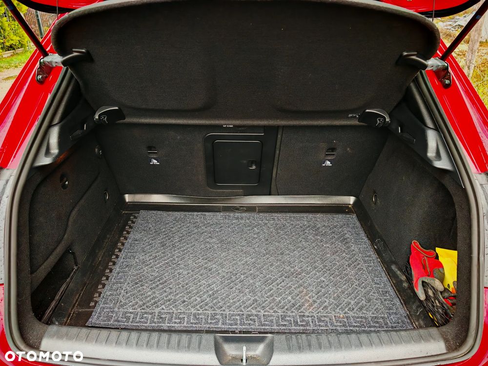 Mercedes-Benz GLA 250 4Matic 7G-DCT Activity Edition - 8