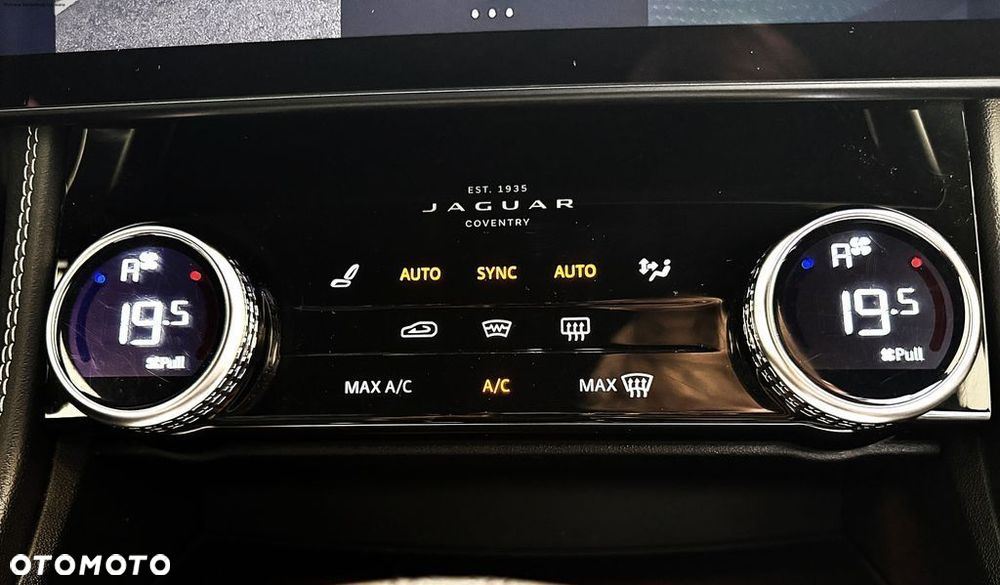 Jaguar F-Pace 2.0 P250 mHEV AWD R-Dynamic S - 17