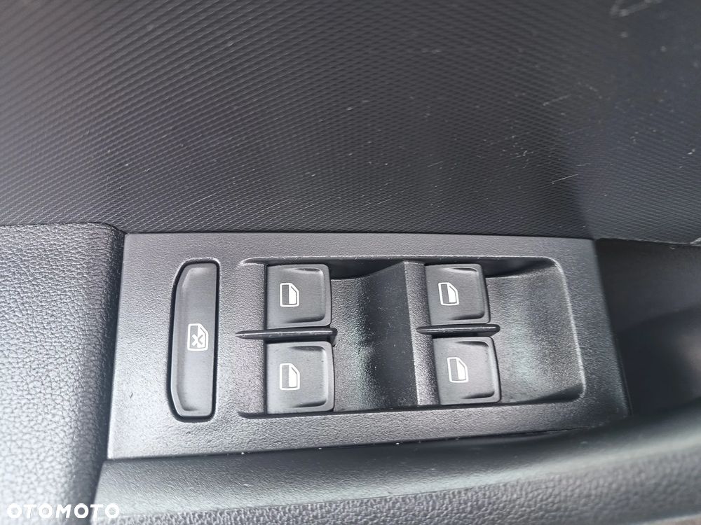 Skoda RAPID 1.2 TSI Ambition - 15