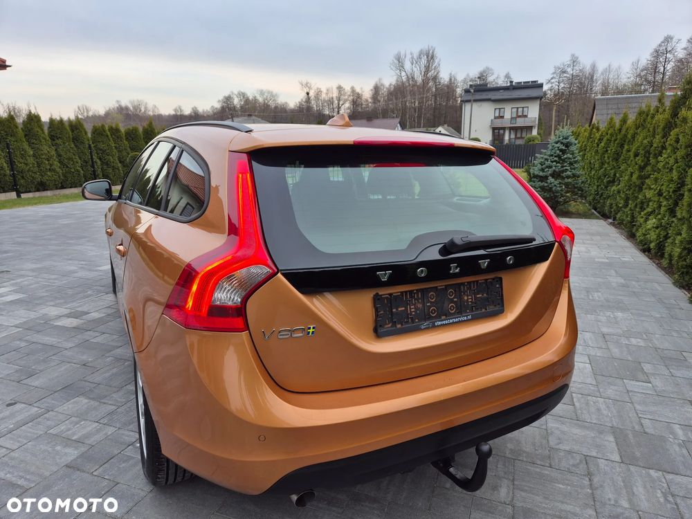 Volvo V60 DRIVe Momentum - 12