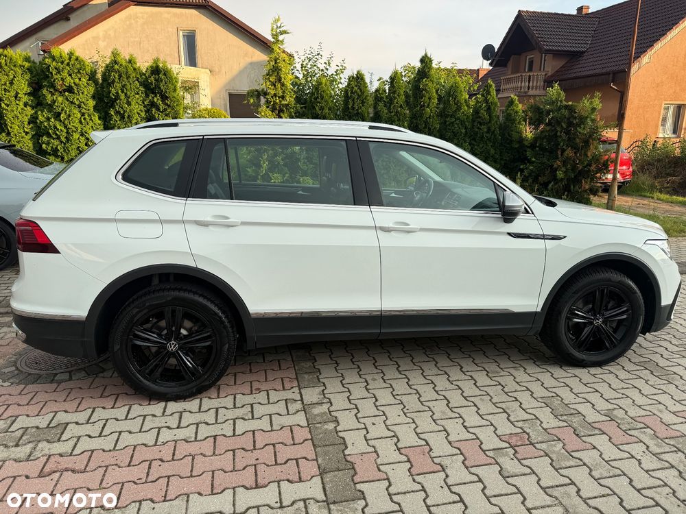 Volkswagen Tiguan 2.0 TDI SCR 4Mot Elegance DSG - 4