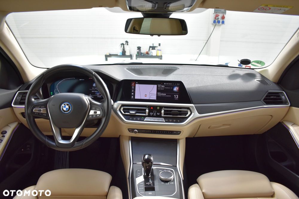 BMW Seria 3 320e Luxury Line - 19