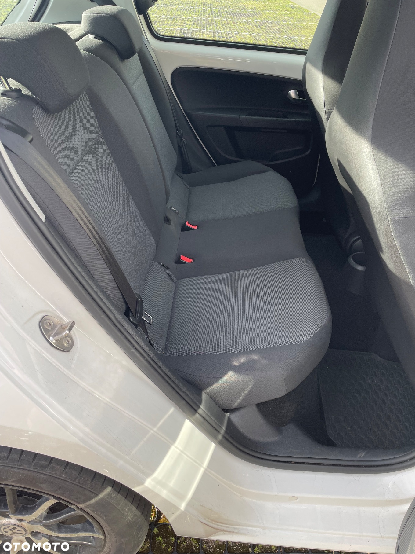 Volkswagen up! 1.0 beats - 17
