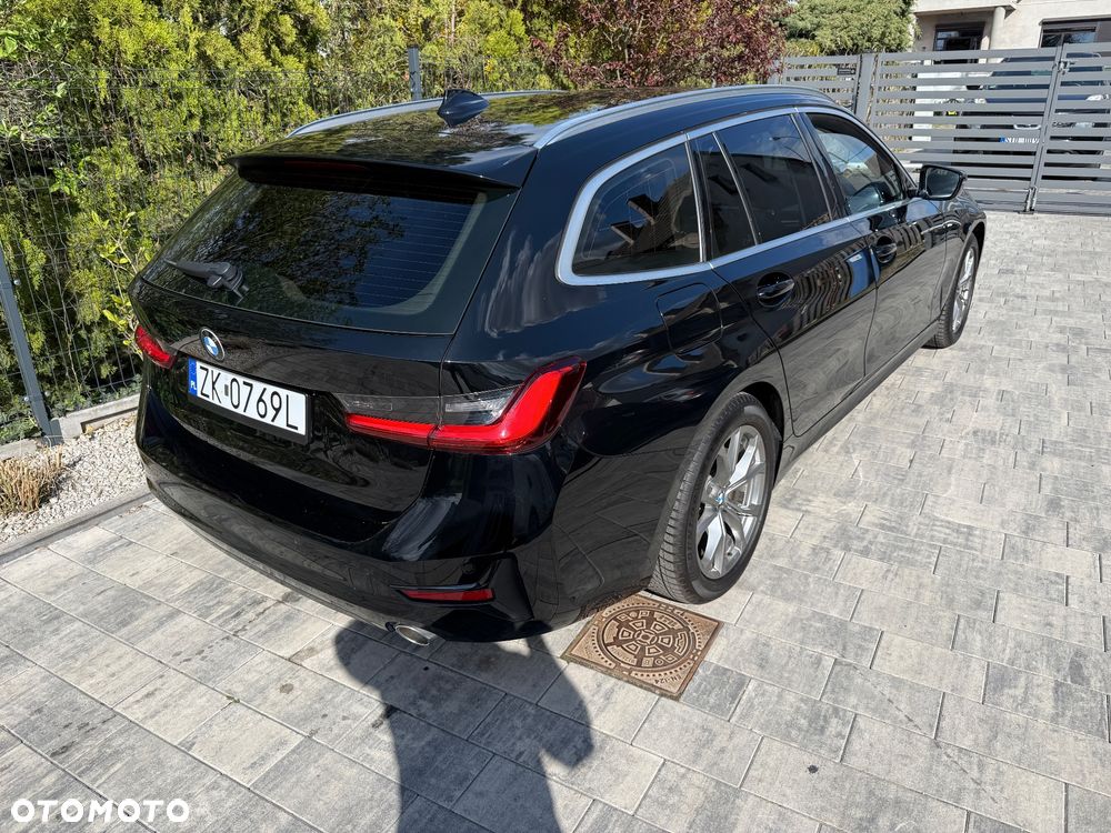 BMW Seria 3 320d Sport Line - 5