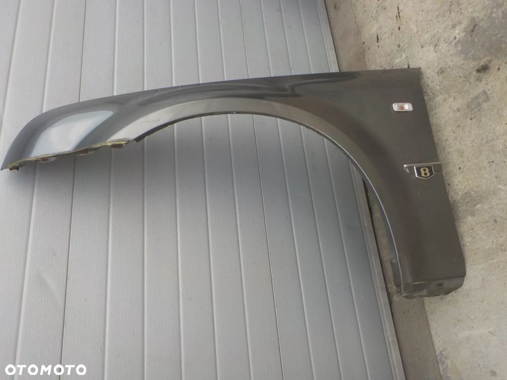 CHRYSLER 300C BŁOTNIK LEWY PRZÓD PRZEDNI - 2