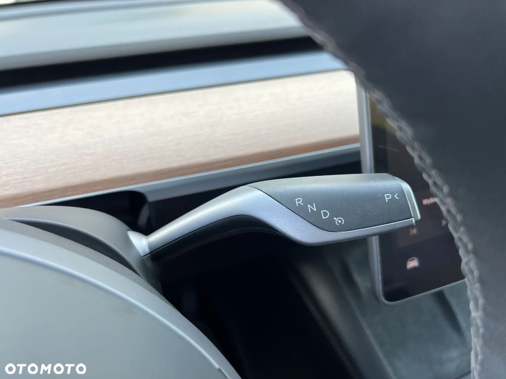 Tesla Model Y RWD - 26