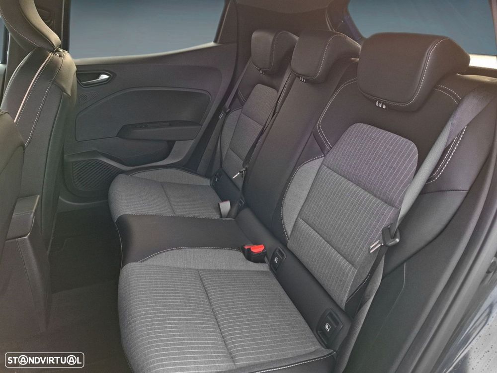 Renault Clio 1.0 TCe Techno — fotografia 14