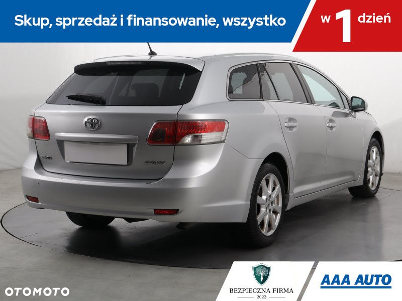 Toyota Avensis - 6