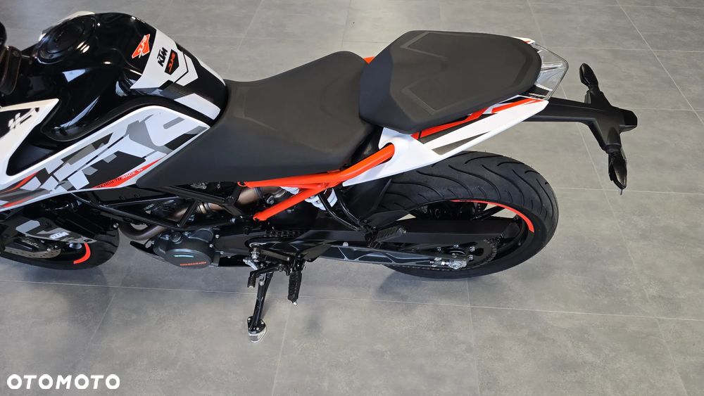 KTM Duke 125 - 12