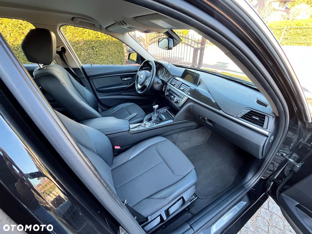 BMW Seria 3 318d Blue Performance Luxury Line - 22