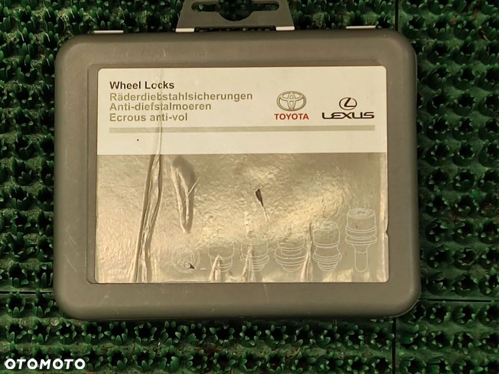 TOYOTA LEXUS Nakrętki Antykradzieżowe - 1