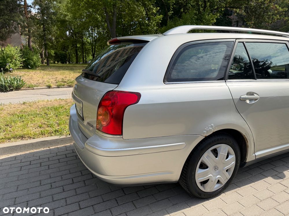 Toyota Avensis - 15