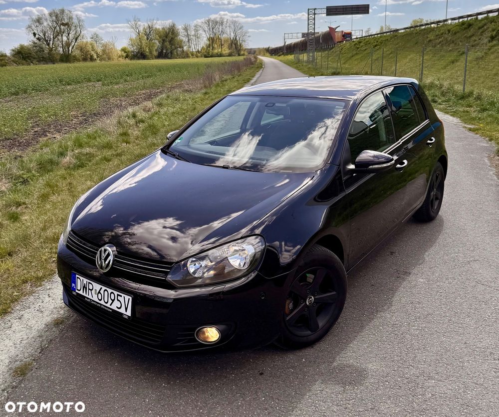 Volkswagen Golf - 1