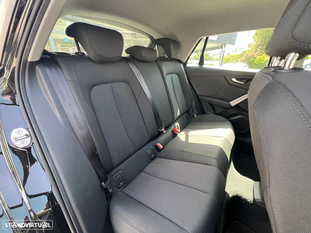 Audi Q2 30 TDI - 10