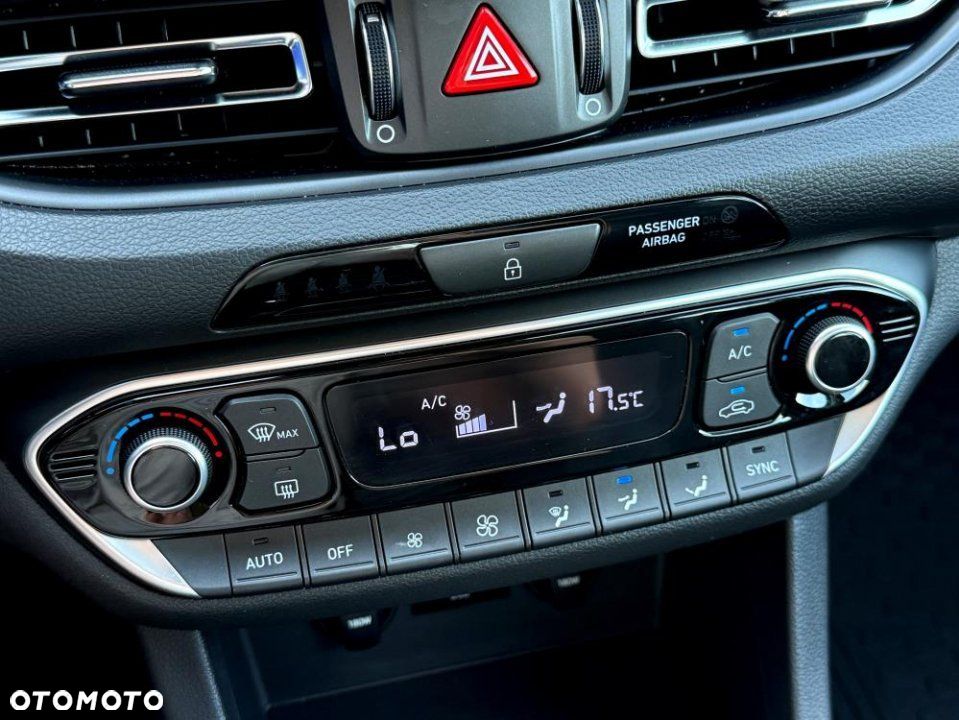 Hyundai i30 - 23