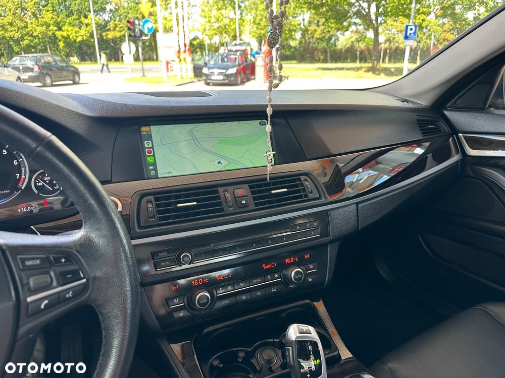 BMW Seria 5 528i xDrive - 6