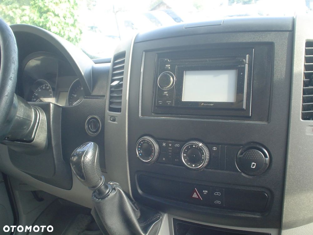 Mercedes-Benz SPRINTER - 10