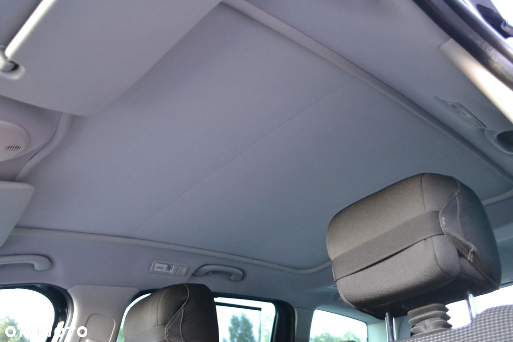 Peugeot 5008 - 23