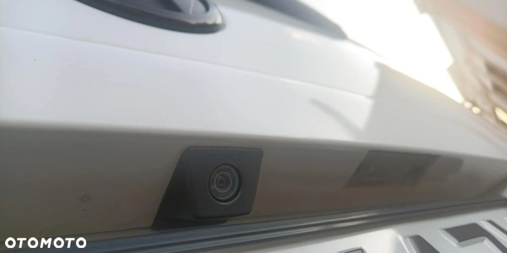 Volkswagen Multivan - 23
