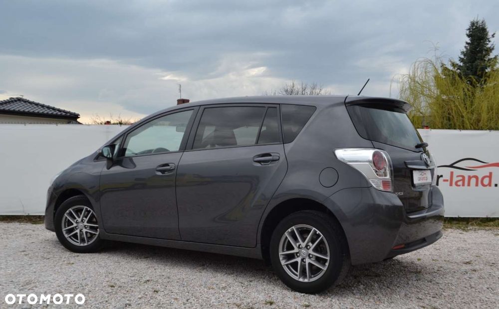 Toyota Verso 1.6 D-4D Prestige - 13