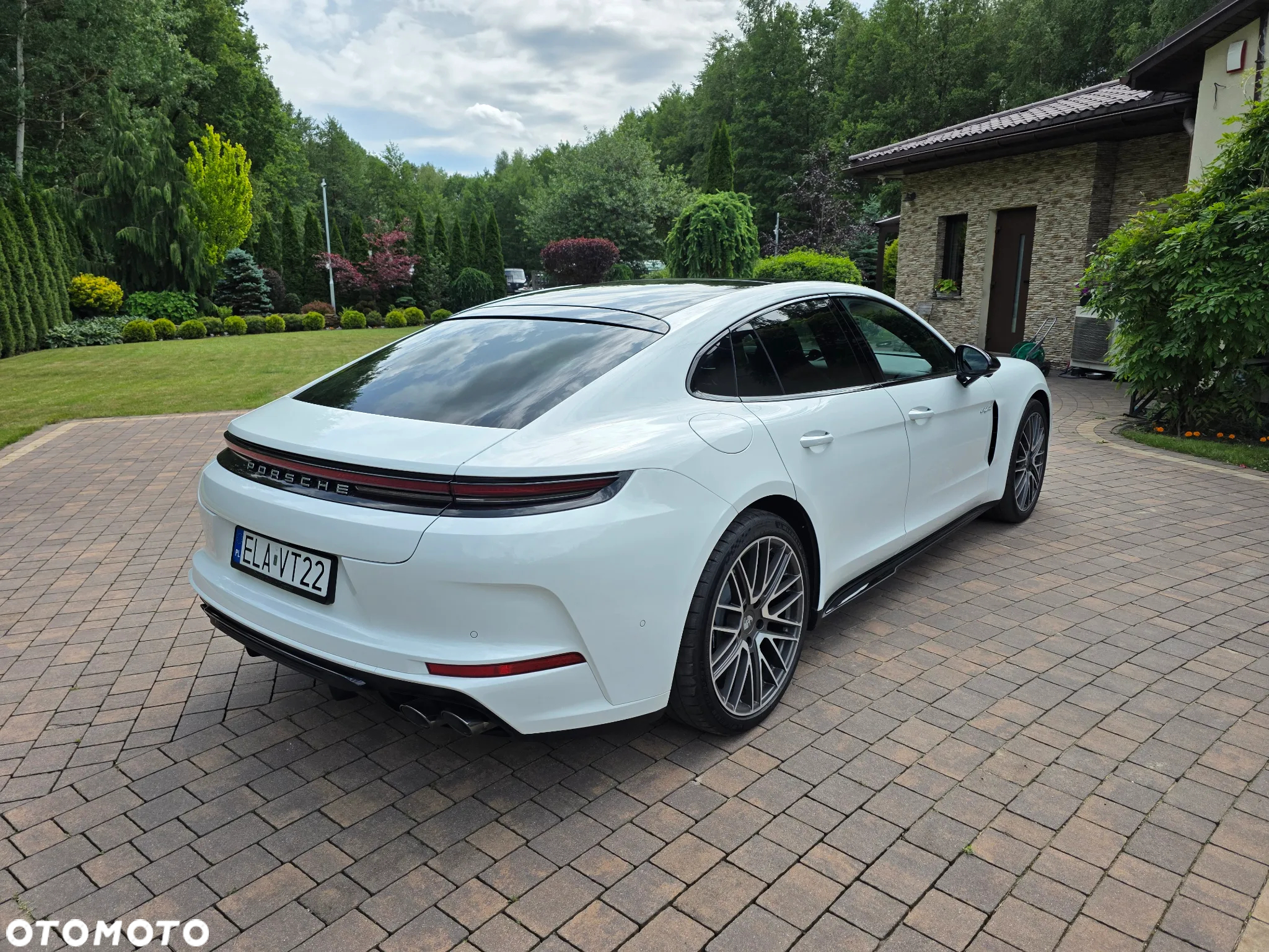 Porsche Panamera - 4