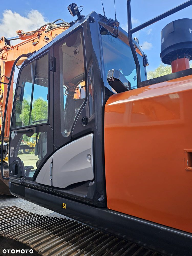 Hitachi ZX250LC-6 - 20
