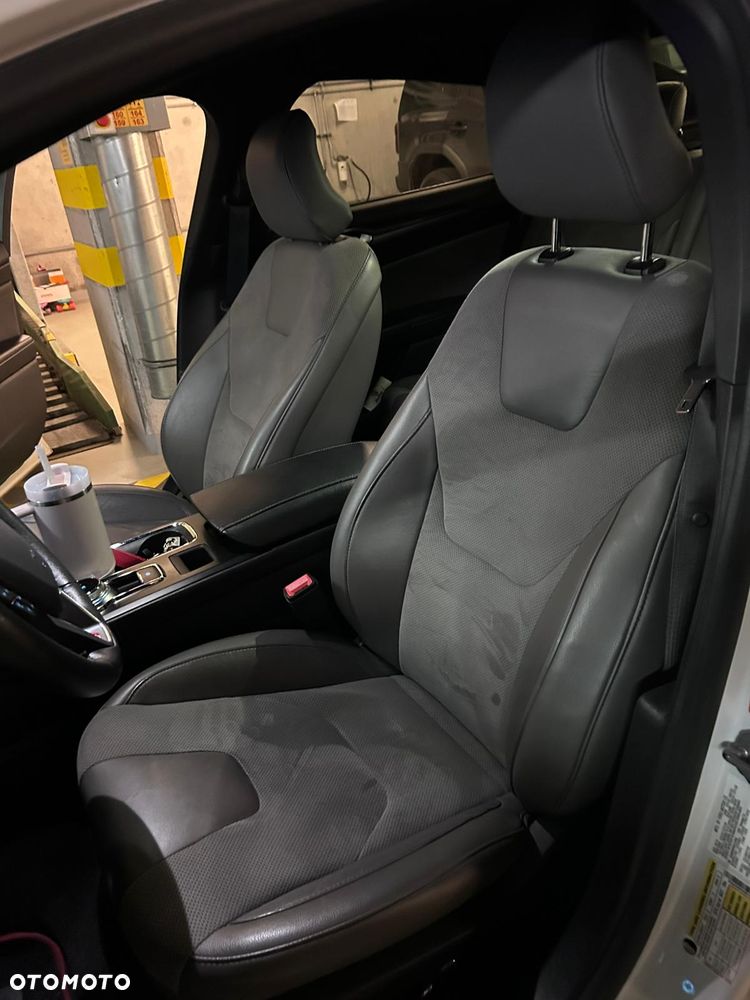 Ford Fusion - 17