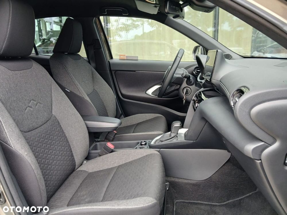 Toyota Yaris Cross Hybrid 1.5 Comfort 4x4 - 25