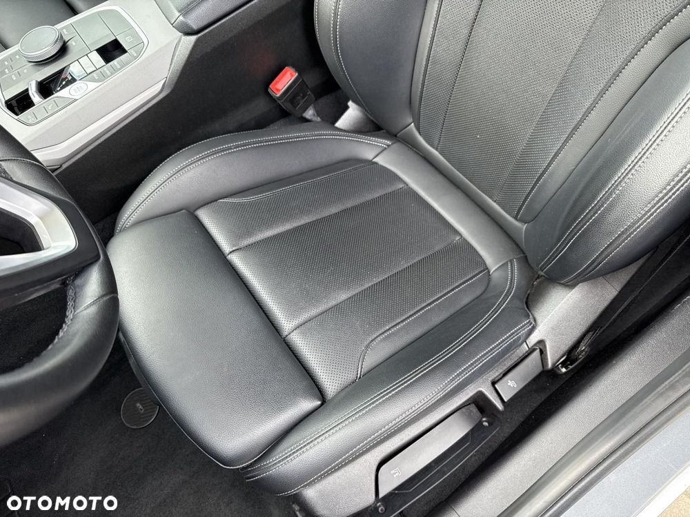 BMW Seria 3 318d - 14