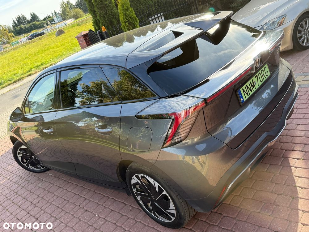 MG 4 Luxury 64 kWh - 4