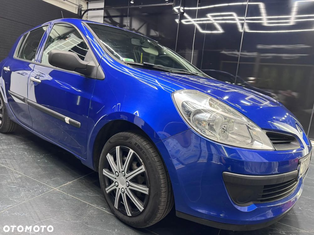 Renault Clio 1.2 16V Authentique - 4