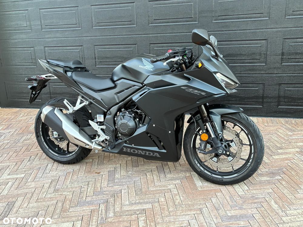 Honda CBR - 3