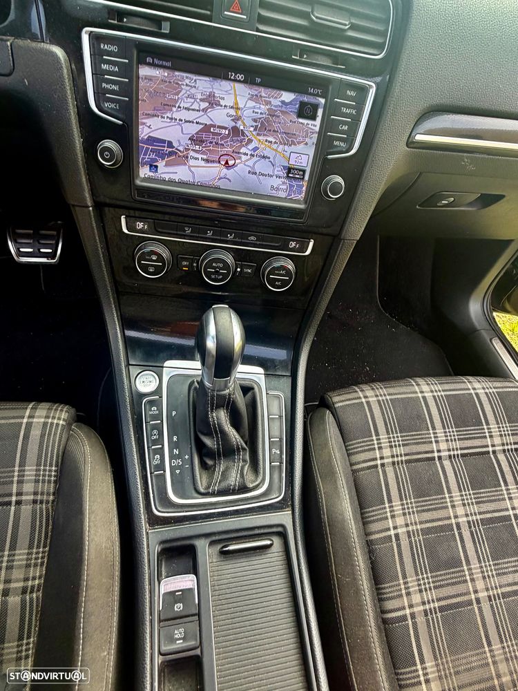 VW Golf 2.0 TDI GTD DSG - 42