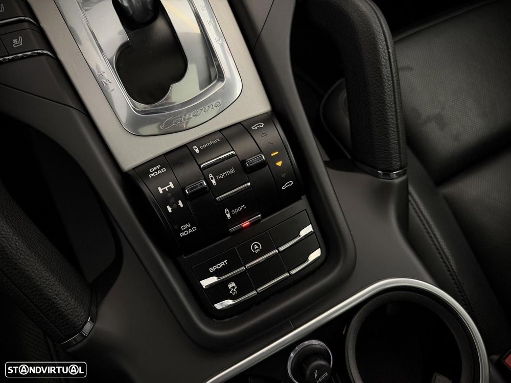 Porsche Cayenne 3.0 V6 - 24