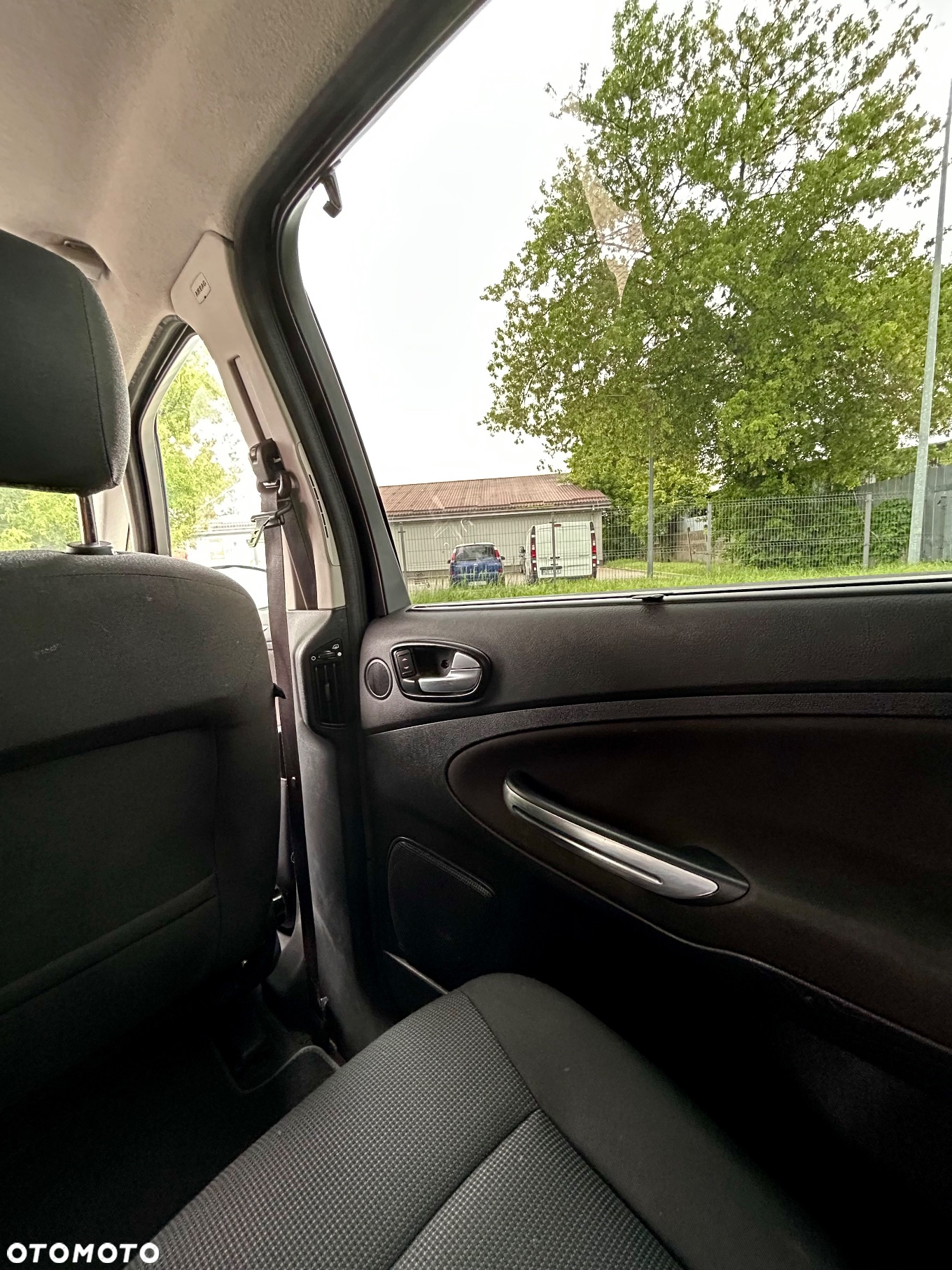 Ford S-Max - 9