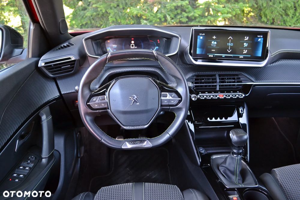 Peugeot 2008 1.2 PureTech GT Line S&S - 13