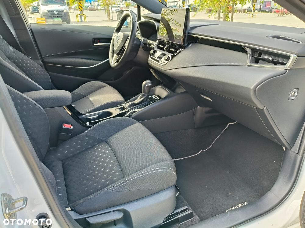 Toyota Corolla 1.8 Hybrid Comfort - 12