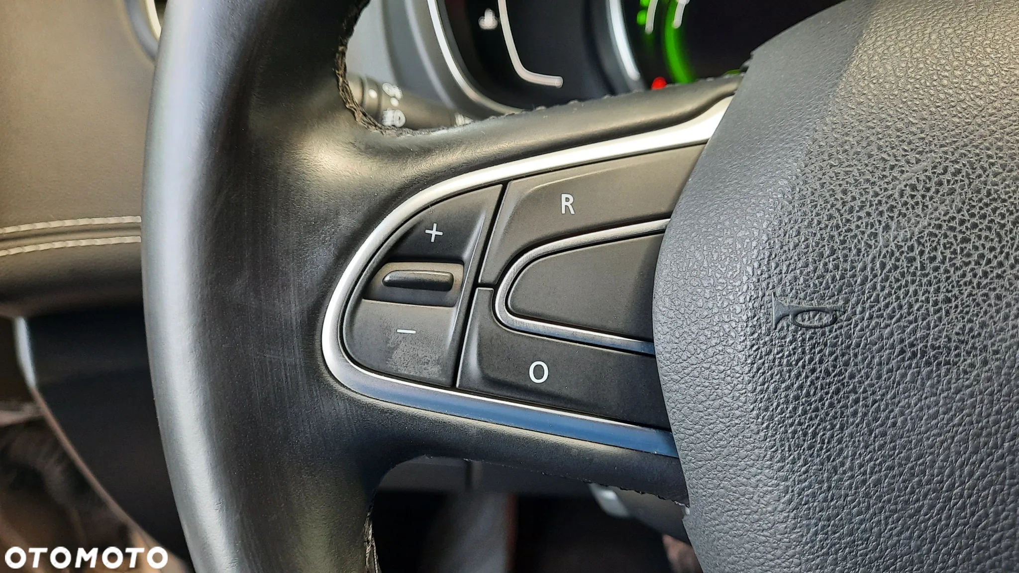 Renault Grand Scenic - 21