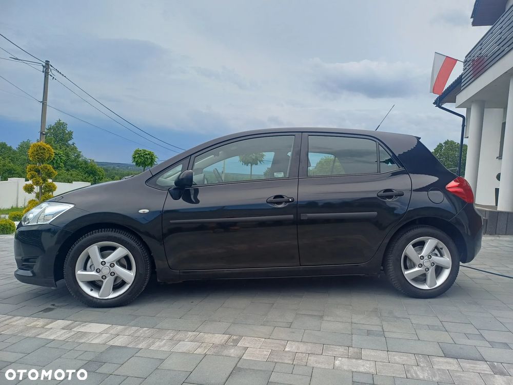 Toyota Auris 1.4 D-4D Terra - 2