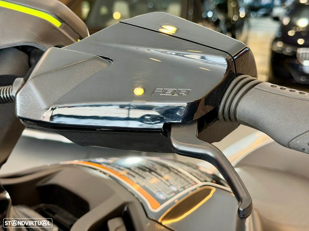 Sea-Doo RXT-X 325 RS - 29