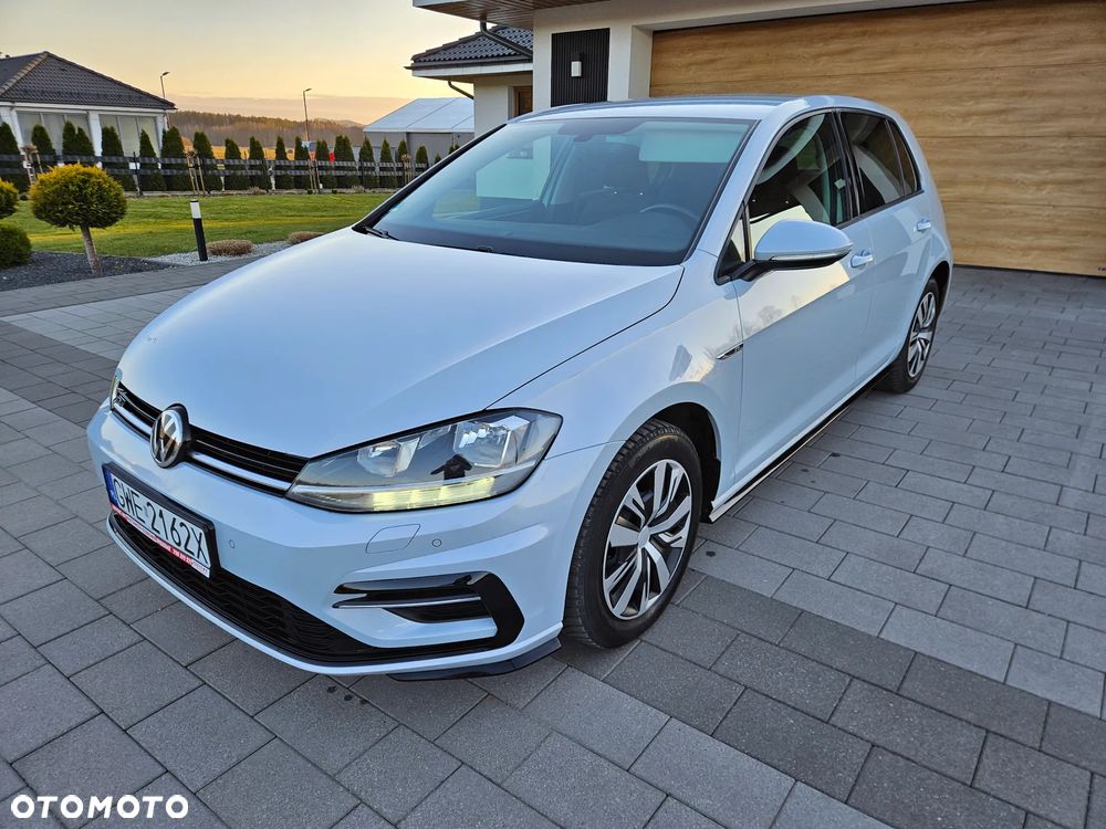 Volkswagen Golf - 8