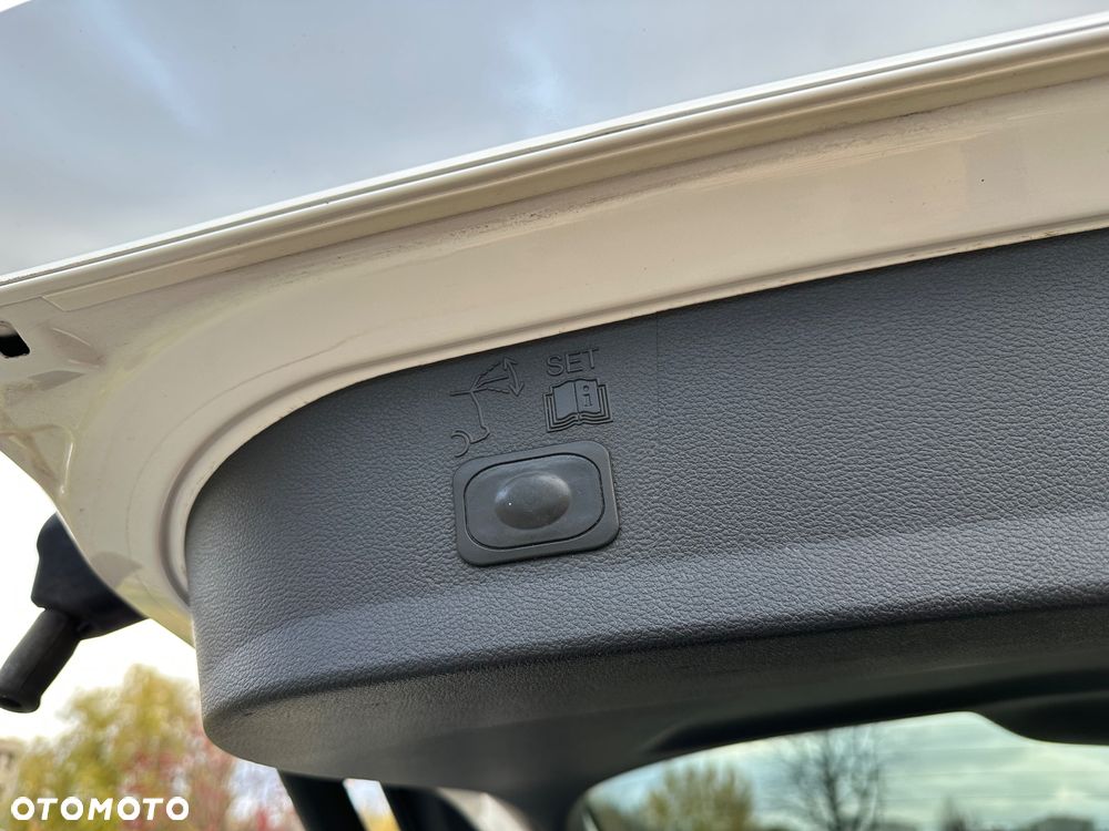 Ford Kuga 2.0 TDCi 4WD Titanium - 22