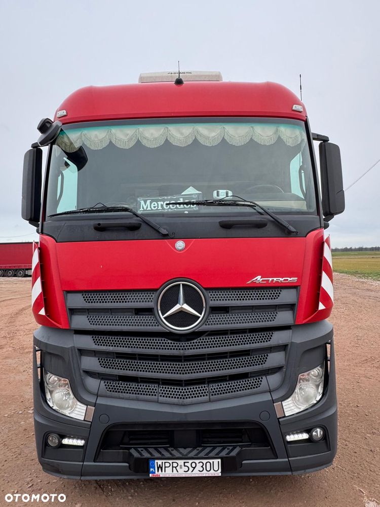 Mercedes-Benz Actros - 7