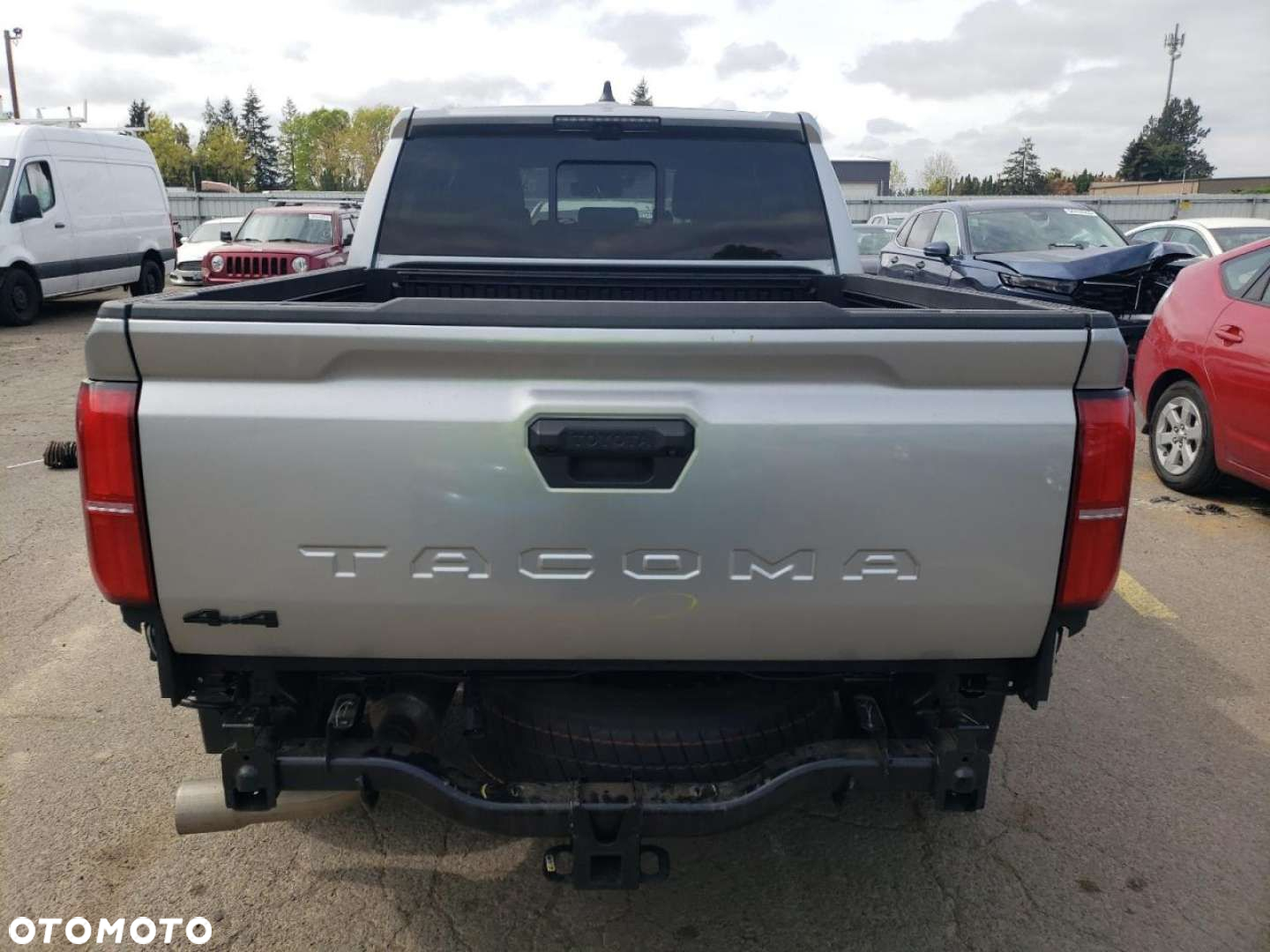 Toyota Tacoma - 11