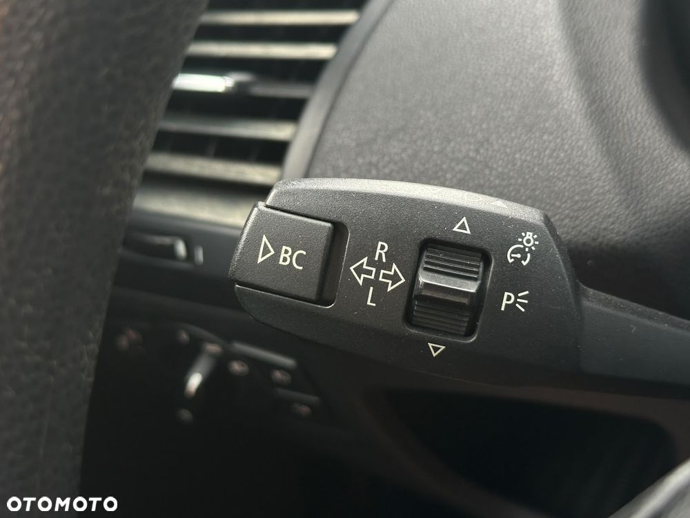 BMW Seria 1 - 21