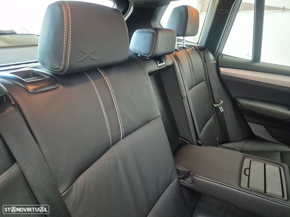 BMW X3 20 d xDrive xLine Auto — fotografia 29
